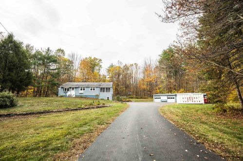524 Raymond Rd, Chester, NH 03036-4133