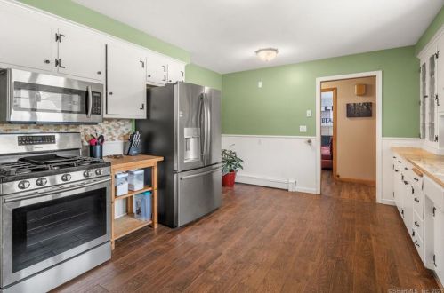 53 Edmund St, Manchester CT  06040-3811 exterior
