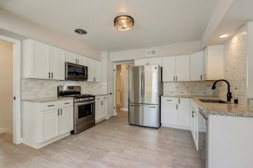 9332 Burleigh St, Milwaukee WI  53222-3550 exterior