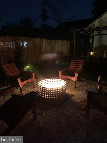 221 Kings Hwy, Camden NJ  08106-1616 exterior