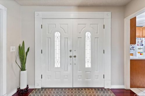 1938 Chanticleer Rd, Anaheim, CA 92804-6002