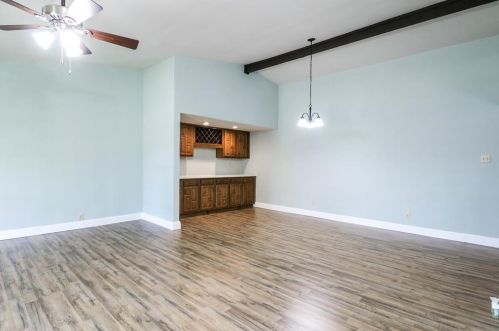 1814 Tree Line Dr, Carrollton, TX 75007-5220