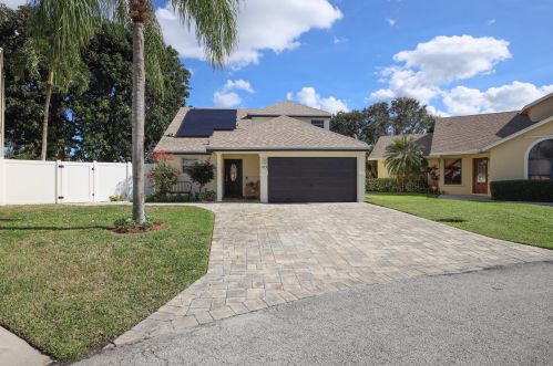 103 Azalea Cir, Boynton Beach, FL 33436-6742