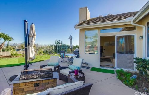 4884 Point Loma Pl, Oceanside CA  92057-3402 exterior