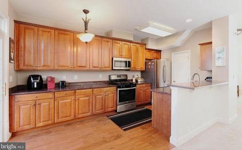 2472 Sylvan Moor Ln, Woodbridge VA  22191-6354 exterior