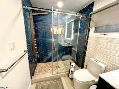 62 Upper Rainbow Trl, Parsippany NJ  07834-3320 exterior