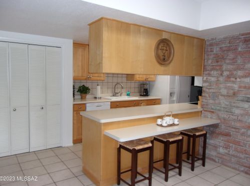 705 Los Topacios, Green Valley, AZ 85614-2314
