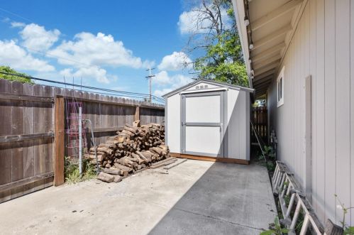 6747 Sun Brae Ct, Rio Linda CA  95673-3276 exterior