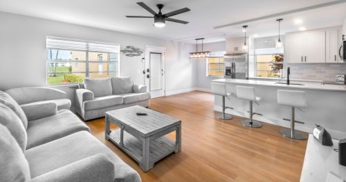 453 Flanders J, Delray Beach, FL 33484-5325