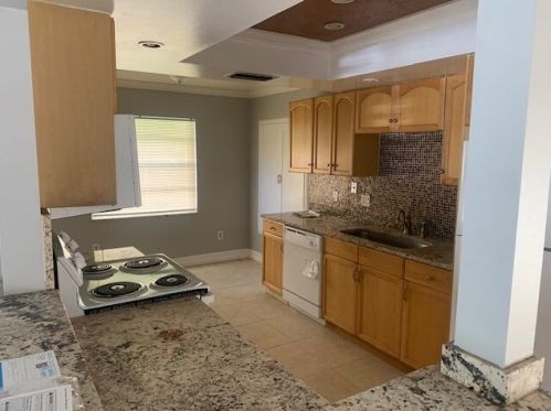 9303 3rd St, Boca Raton, FL 33428-4511