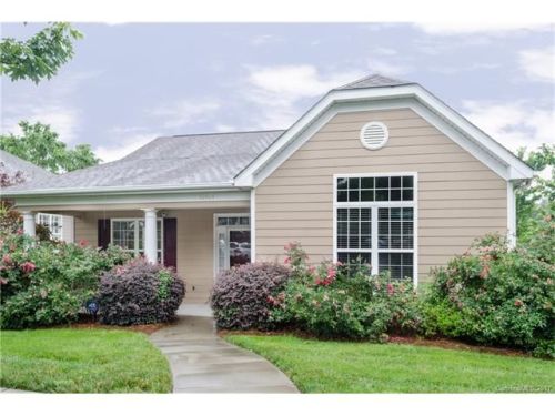 12404 Chancery Ln, Pineville, NC 28134-6591