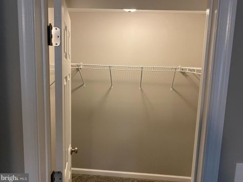 35 Chadwick Dr, Charles Town WV  25414-4464 exterior