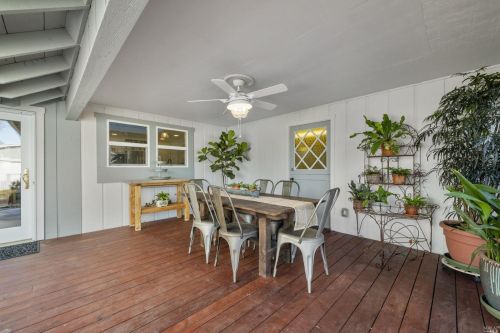 396 Pleasant Hill Rd, Sebastopol CA  95472-4020 exterior