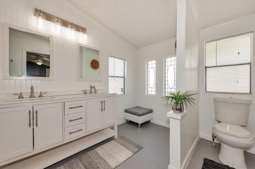 208 Cv Vw Dr, Chita TX  75862-8446 exterior