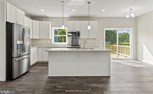 152 Little Whim Rd, Fredericksburg, VA 22405-1891