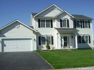76 Doncaster Trl, West Henrietta, NY