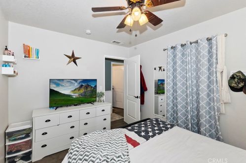 1081 Eagle Mtn Dr, Big Bear City CA  92314-9522 exterior