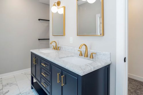 1434 66th St, Milwaukee WI  53213-2964 exterior