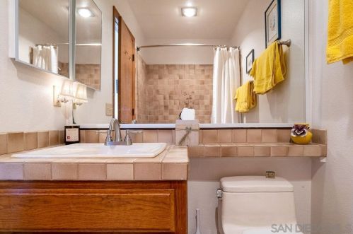 1159 Pacific Beach Dr, San Diego CA  92109-5149 exterior