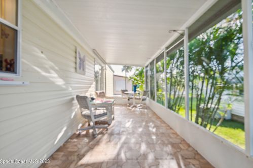 817 Oriole Cir, Sebastian, FL 32976-7520