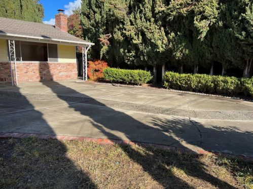 310 Santa Clara Ave, Redwood City, CA 94061-3409
