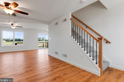 906 Southwood Dr, Lees Cross Roads, PA 17257-8328
