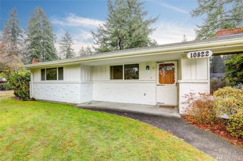 10822 Interlaaken Dr, Lakewood, WA 98498-5634