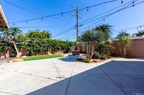 5938 Sunfield Ave, Lakewood CA  90712-1823 exterior