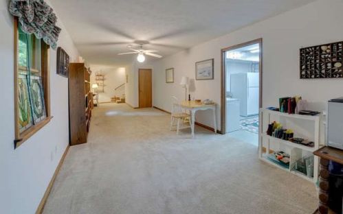 318 Woodside Acres Dr, Unaka, NC 28906-3355