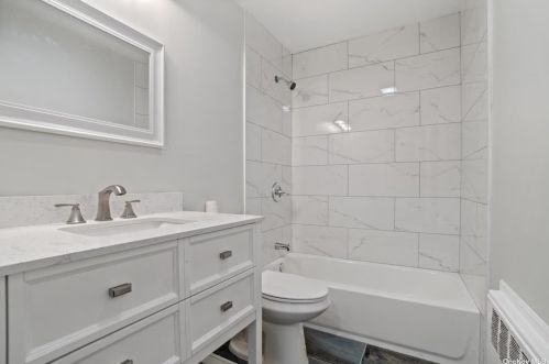 247 Garden St, Westbury NY  11590-3842 exterior