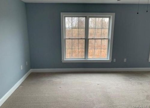 22 Hudson Cir, Marlborough NY  12542-6187 exterior