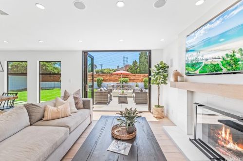 117 Harvard Ln, Seal Beach, CA 90740-2508