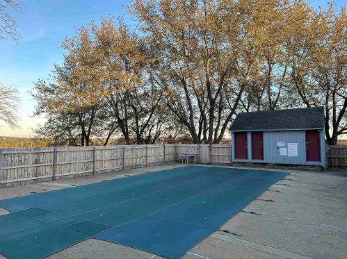 39 Bluestone Dr, Nashua NH  03060-6824 exterior