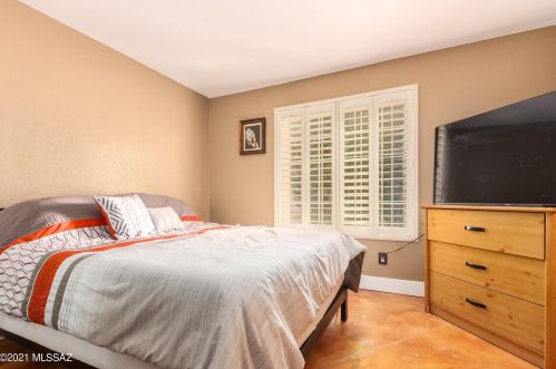 2457 Palo Hacha Dr, Tucson AZ  85745-1099 exterior