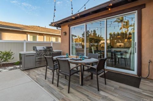1639 Brady Cir, Carlsbad CA  92008-2574 exterior
