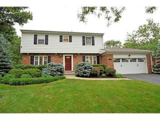 5632 Oakvista Dr, Cincinnati, OH 45227-1316