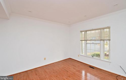 6499 Milva Ln, Springfield VA  22150-4272 exterior
