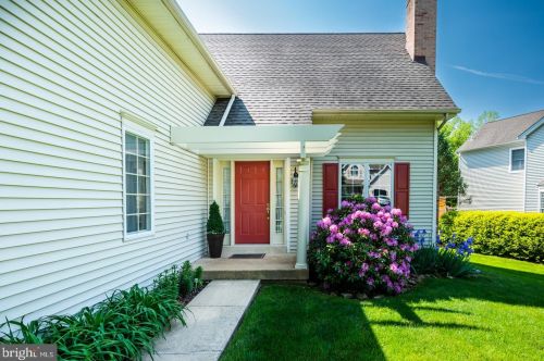 603 Portland Dr, Downingtown, PA 19335-4818