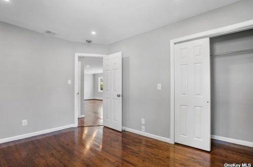 759 Van Buren Ave, West Islip NY  11795-1337 exterior