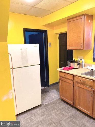 941 Mckean St, Philadelphia PA 19145-3034 exterior