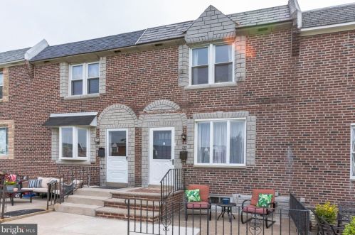727 Surrey Ln, Manor, PA 19036-1620