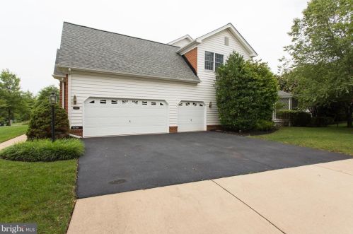 5594 Tucson Ct, Haymarket VA  20169-3145 exterior