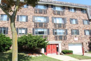 2510 Murray Ave, Milwaukee WI  53211-3972 exterior