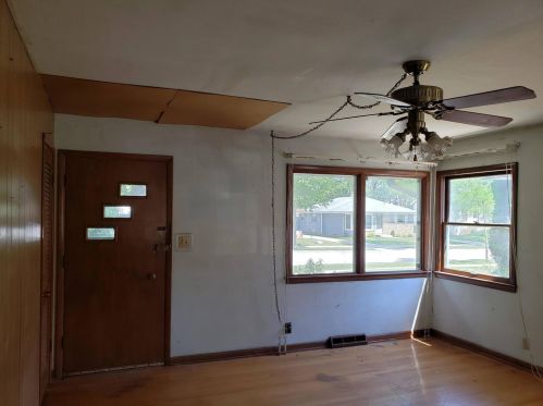 3441 82nd St, Milwaukee WI  53219-3835 exterior