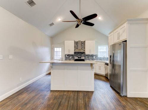 2521 Benbrook Blvd, Fort Worth TX  76109-2335 exterior