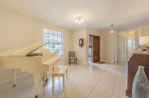 24100 Turtlerock Ct, Lutz FL  33559-6728 exterior