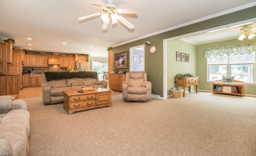 12 Country Meadow Rd, Hackettstown NJ  07840-5205 exterior