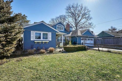 1287 Briard St, North Wantagh, NY 11793-2901