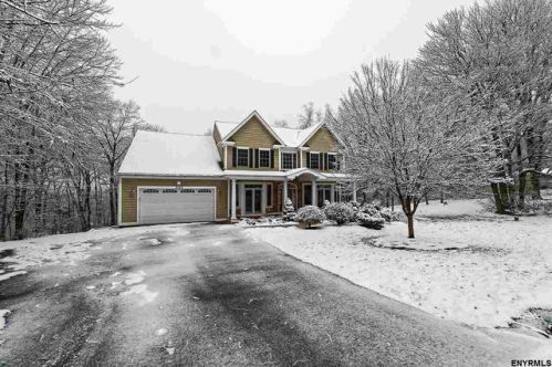2429 Old Coach Dr, Castleton, NY 12033-9501