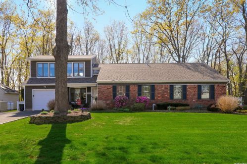 112 1st Ave, San Remo, NY 11754-3611